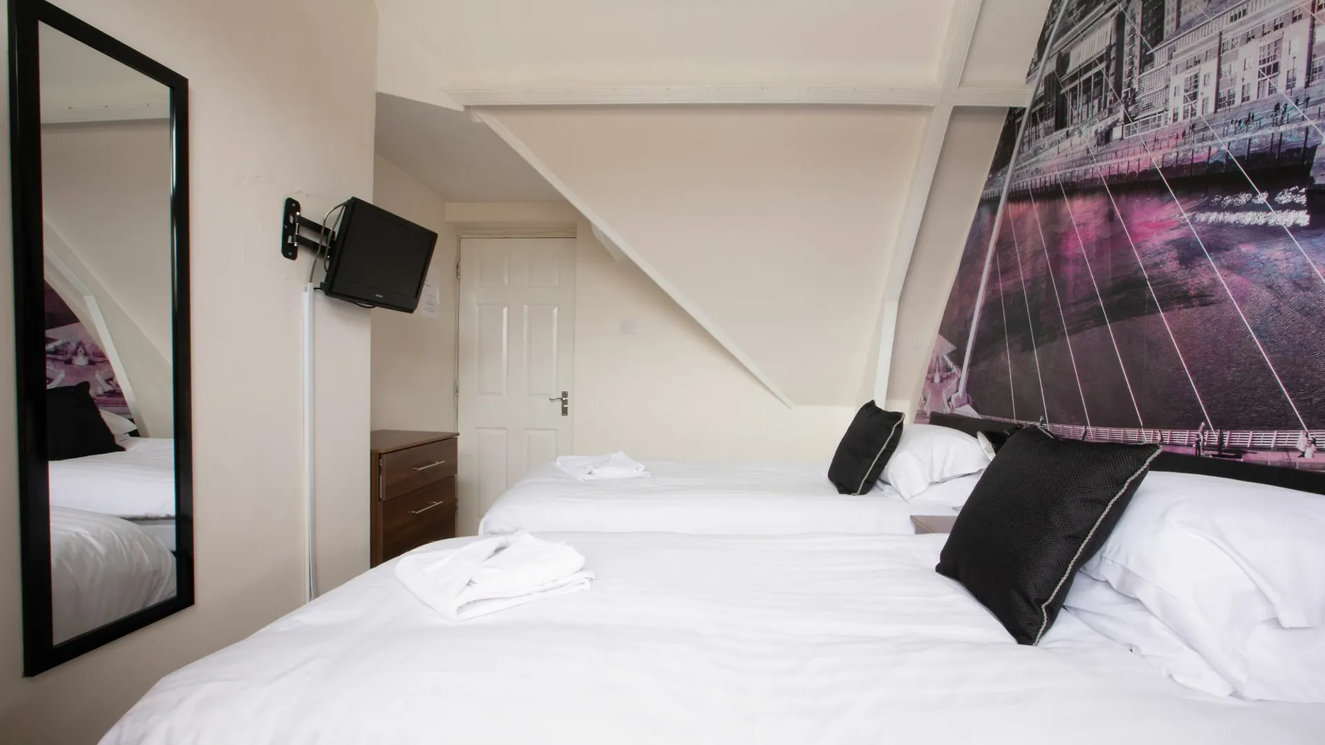 City Guest House Newcastle 3*, Newcastle-upon-Tyne